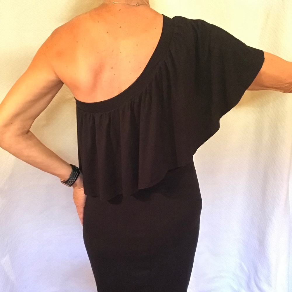 THREE DOTS One Shoulder Ruffle Dress - Picture 7 of 8